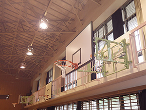 京都府立洛東高等学校折畳式バスケットゴール工事